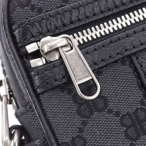 Balenciaga The Hacker Shoulder Bag Leather Black - Picture 4 of 4